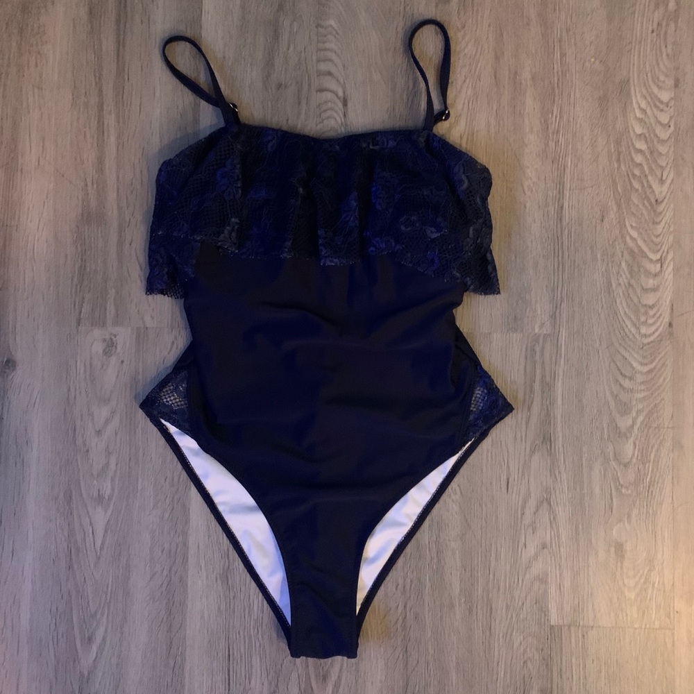 CUPSHE One-Piece Bathing Suit